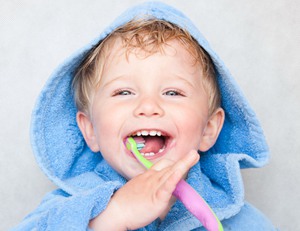 进口儿童牙刷抽检98%不合格 专家建议选软毛小刷头