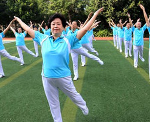 推广老年保健操 87岁李洪奎因运动成为全国“健康老人”