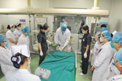 徐州市传染病医院举行急危重症患者救治演练