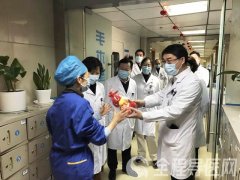 大年初一 徐州市妇幼保健院领导慰问在岗职工
