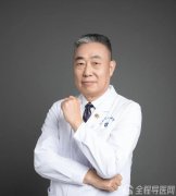国际知名胰腺外科专家苗毅教授26日上午来徐矿总医院指导工作